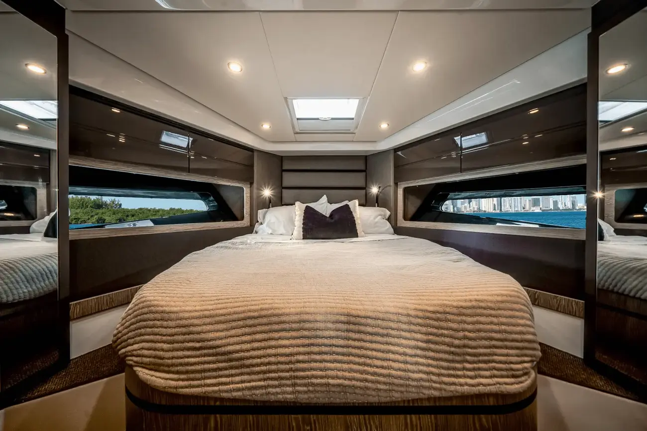 Thumbnail von Azimut 43