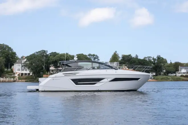 Cruisers Yachts 46 Cantius