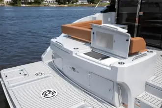Thumbnail von Cruisers Yachts 46 Cantius