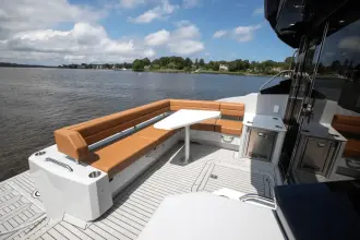 Thumbnail von Cruisers Yachts 46 Cantius