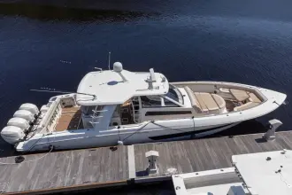 Thumbnail von Boston Whaler 420 Outrage