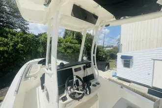 Thumbnail von Boston Whaler 270 Dauntless