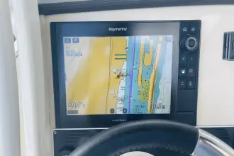 Thumbnail von Boston Whaler 270 Dauntless