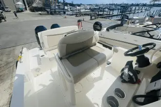 Thumbnail von Boston Whaler 270 Dauntless