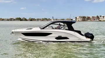 Sea Ray 370 Sundancer Outboard