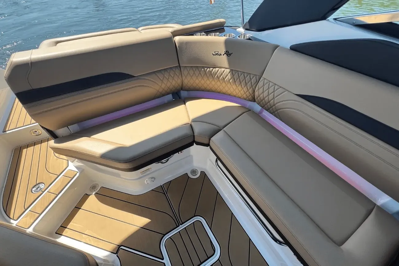 Thumbnail von Sea Ray SLX 260 Surf