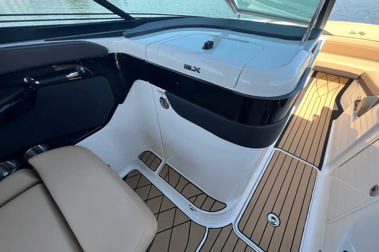 Thumbnail von Sea Ray SLX 260 Surf