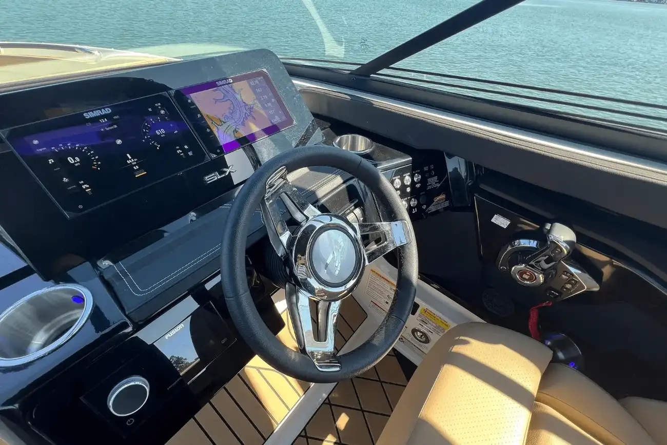 Thumbnail von Sea Ray SLX 260 Surf