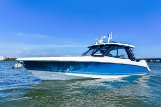 Thumbnail von Boston Whaler 380 Realm