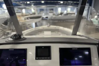 Thumbnail von Boston Whaler 230 Outrage