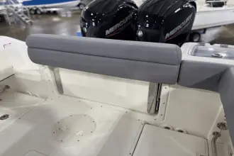 Thumbnail von Boston Whaler 230 Outrage