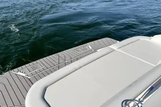 Thumbnail von Sea Ray SLX 400