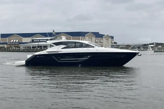 Cruisers Yachts 46 Cantius
