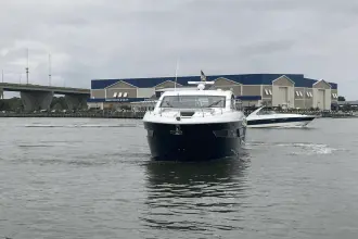 Thumbnail von Cruisers Yachts 46 Cantius