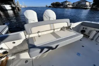 Thumbnail von Boston Whaler 380 Realm
