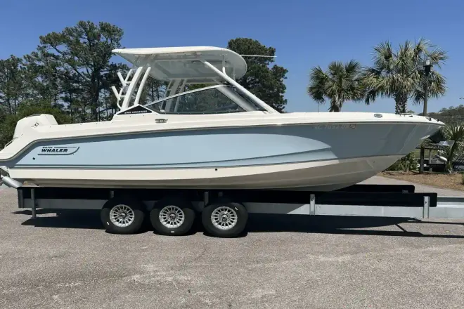 Boston Whaler 240 Vantage