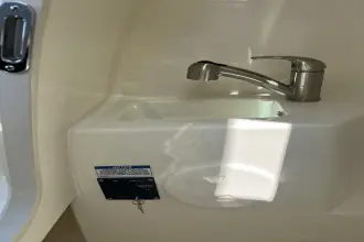 Thumbnail von Boston Whaler 240 Vantage