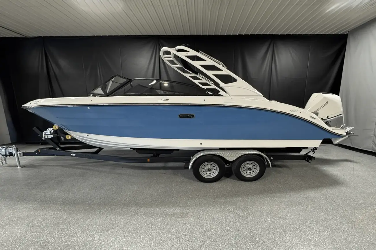 Sea Ray SDX 250 Outboard