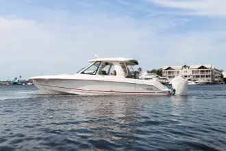 Thumbnail von Boston Whaler 380 Realm