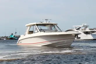 Thumbnail von Boston Whaler 380 Realm