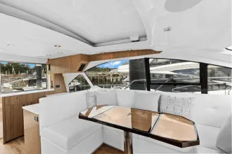 Thumbnail von Cruisers Yachts 50 Cantius