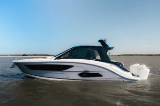 Sea Ray 370 Sundancer Outboard