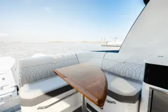 Thumbnail von Sea Ray 370 Sundancer Outboard