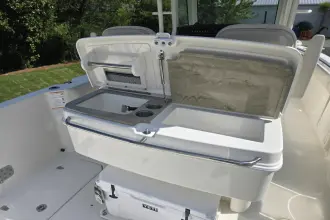 Thumbnail von Boston Whaler 330 Outrage