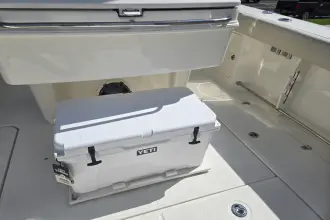 Thumbnail von Boston Whaler 330 Outrage