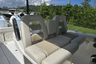 Thumbnail von Boston Whaler 330 Outrage
