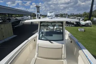 Thumbnail von Boston Whaler 330 Outrage
