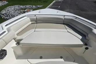 Thumbnail von Boston Whaler 330 Outrage