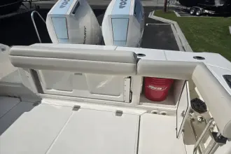 Thumbnail von Boston Whaler 330 Outrage