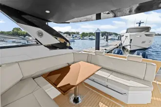 Thumbnail von Cruisers Yachts 42 GLS OB