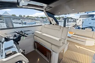 Thumbnail von Cruisers Yachts 42 GLS OB