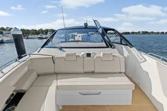 Thumbnail von Cruisers Yachts 42 GLS OB
