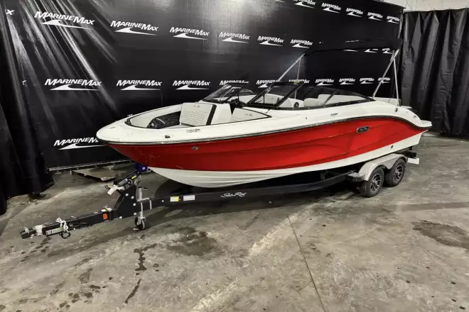 Sea Ray SPX 210 