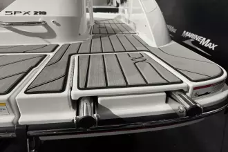 Thumbnail von Sea Ray SPX 210