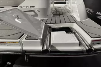 Thumbnail von Sea Ray SPX 210