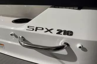 Thumbnail von Sea Ray SPX 210