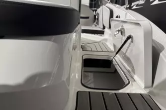 Thumbnail von Sea Ray SPX 210