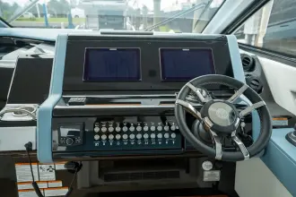 Thumbnail von Cruisers Yachts 42 GLS OB