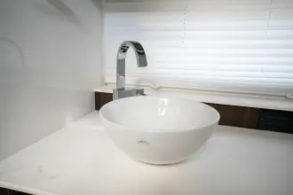 Thumbnail von Cruisers Yachts 42 GLS OB