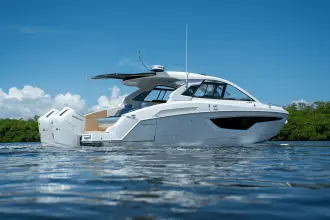 Thumbnail von Cruisers Yachts 42 GLS OB