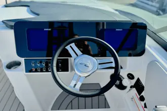 Thumbnail von Sea Ray SDX 250