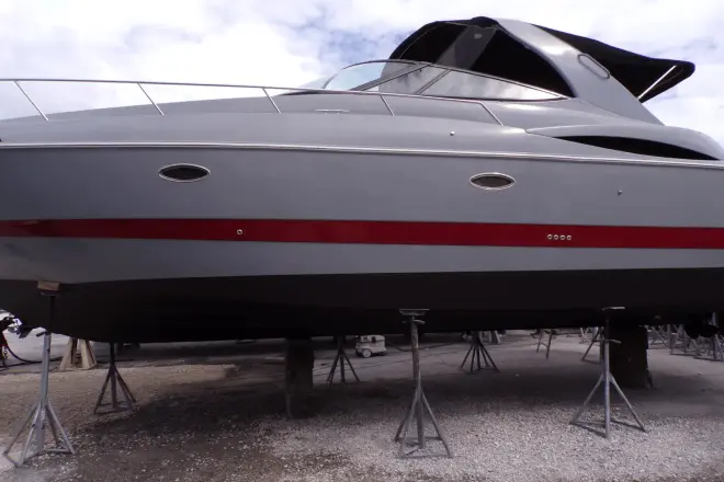 Cruisers Yachts 370 Express