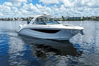 Sea Ray SLX 400 Outboard