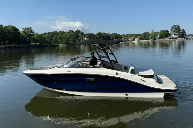 Sea Ray SPX 210 