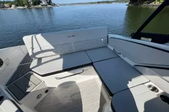 Thumbnail von Sea Ray SPX 210
