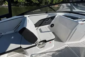 Thumbnail von Sea Ray SPX 210